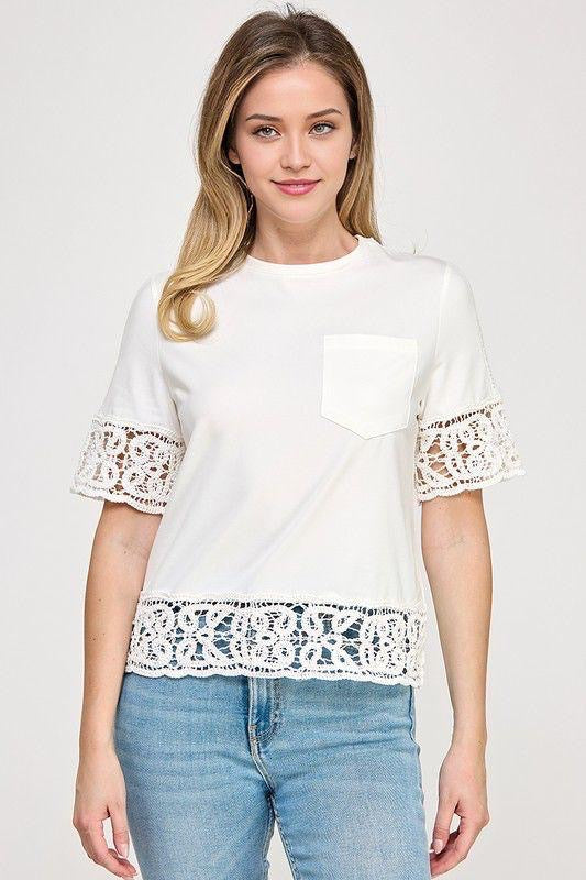 Blusa blanca con encaje delicado