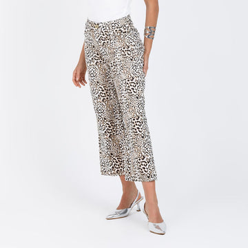 PANTALON FLARE CORTO ANIMAL PRINT CINCO BOLSILLOS