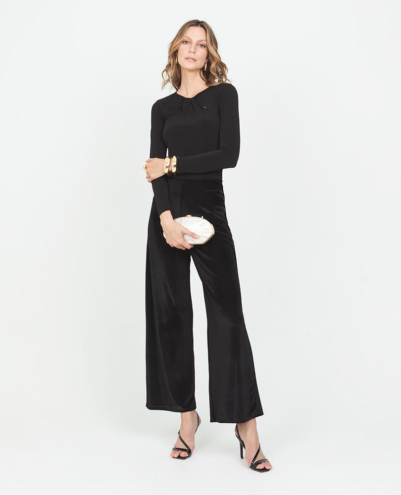 TOP NEGRO PARA MUJER ESCOTE CON ENTORCHADO MANGA LARGA