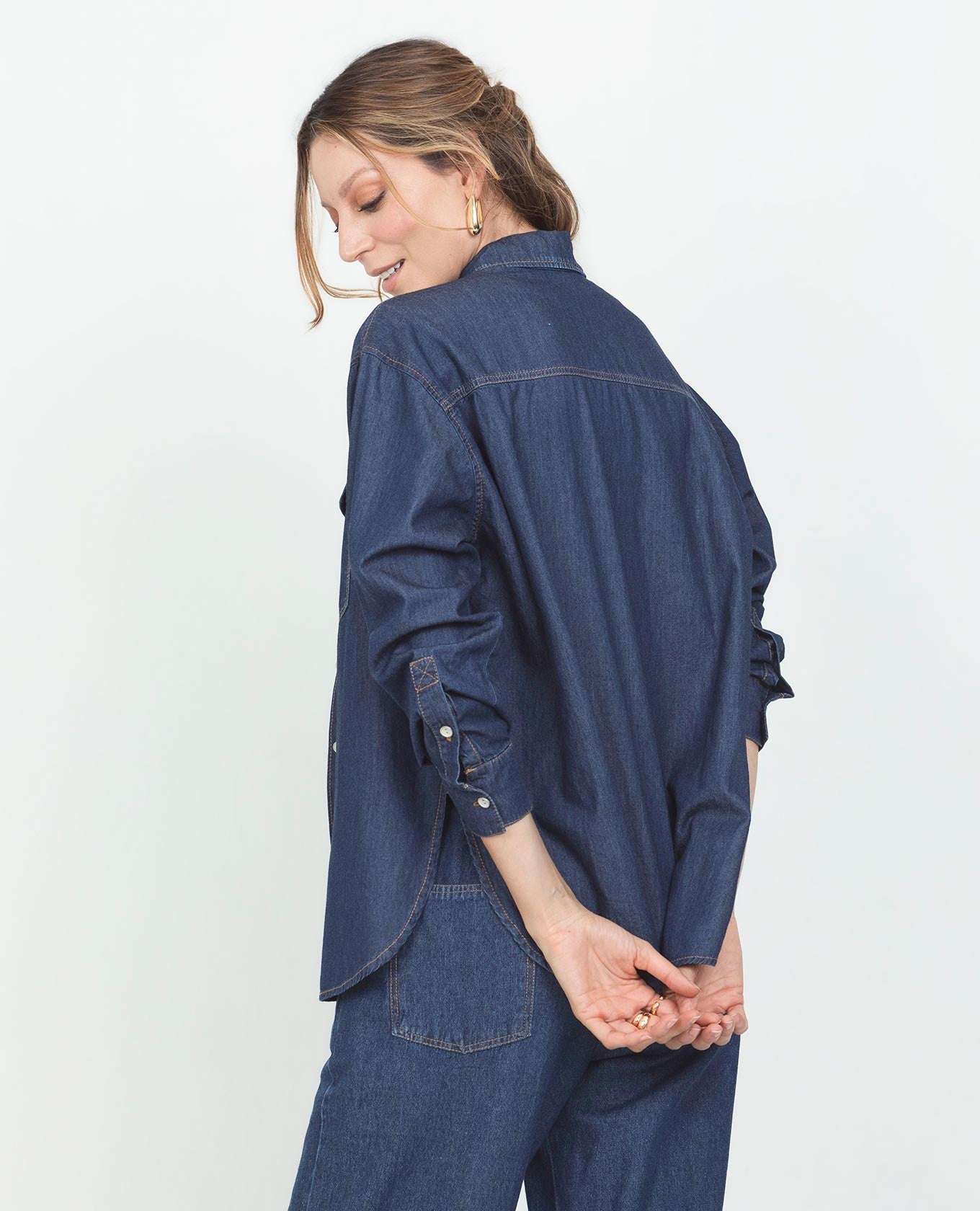 CAMISA CHAMBRAY PARA MUJER SILUETA REGULAR MANGA LARGA