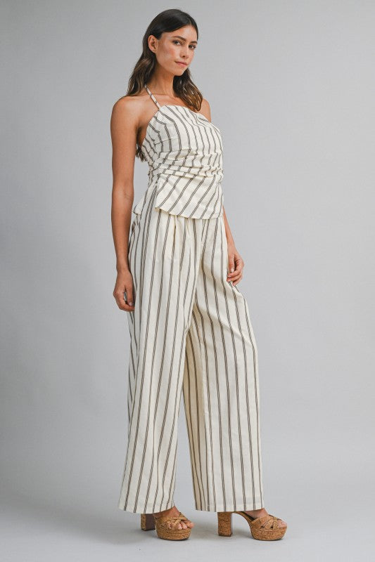 Set, total look. Semi-formal.