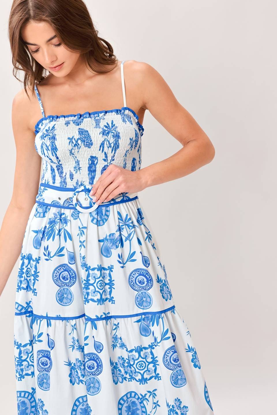 Maxi dress with belt.