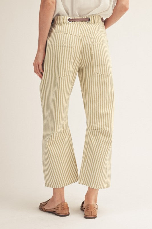 baggy ballon pants.