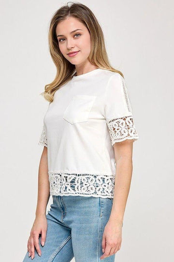 Blusa blanca con encaje delicado