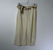 pantal¨®n de pierna ancha (palazzo o culotte largo) para dama, que destaca por su dise?o fluido y un